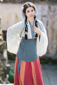 Cui Xiao Li: Alluring Traditional Charm in YiTuYu Vol.8774 - image 4