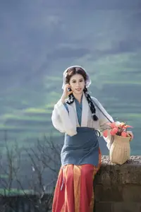 Cui Xiao Li: Alluring Traditional Charm in YiTuYu Vol.8774 - image 8