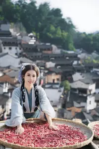 Cui Xiao Li: Alluring Traditional Charm in YiTuYu Vol.8774 - image 12