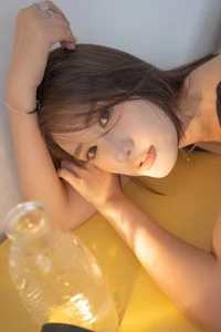 YiTuYu Art Language Vol.7429: The Captivating Presence of Xin Xin - image 2