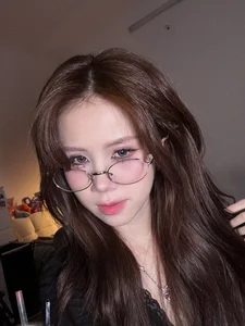 TikTok Star’s Expensive Aesthetic Transformation Sparks Debate Over Modern Beauty Standards - image 1