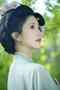 YiTuYu Vol.8521 Tu Ya W: Immerse in the Classical Grace of a Muse in a Fairy-tale Setting - image 4