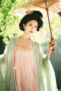 YiTuYu Vol.8521 Tu Ya W: Immerse in the Classical Grace of a Muse in a Fairy-tale Setting - image 10