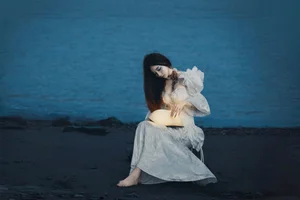 Modern Portraiture: YiTuYu Art Language Vol.7257 Featuring Lin Lang - image 1