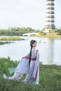 Elegant Artistic Portraiture in Art Language Vol.4701 featuring Suan La Tang Er - image 3
