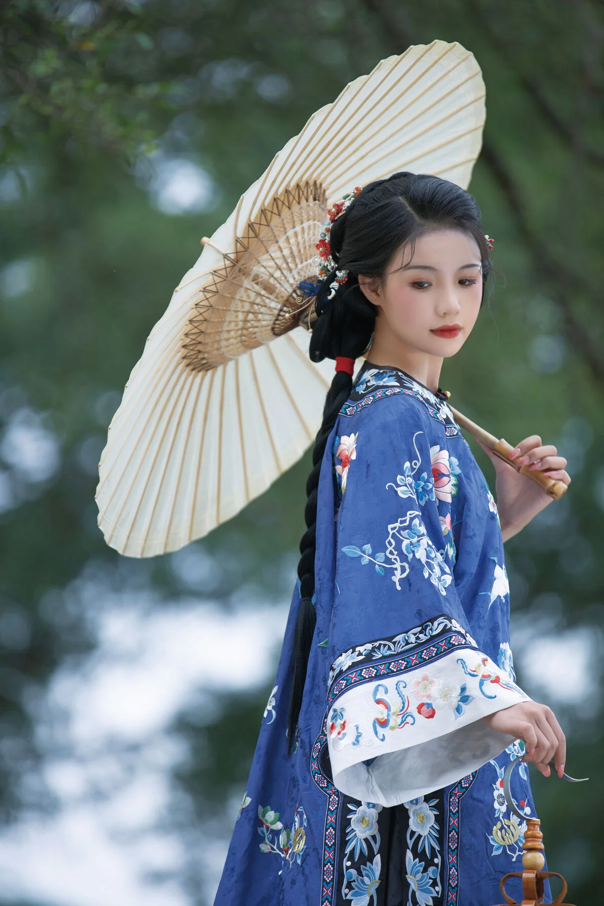 Timeless Elegance: Xin Xin in YiTuYu Art Language Vol.8883