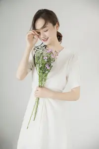 Zhou Xu Xu: Pure Beauty with Flowers in the Enchanting YiTuYu Vol.8758 Collection - image 18