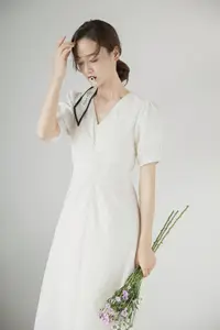 Zhou Xu Xu: Pure Beauty with Flowers in the Enchanting YiTuYu Vol.8758 Collection - image 2