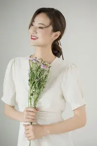 Zhou Xu Xu: Pure Beauty with Flowers in the Enchanting YiTuYu Vol.8758 Collection - image 17