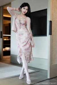 Elegant Fashion Portraits: Xu Nuo Sabrina in IMiss Honey Club Vol.804 Collection - image 2