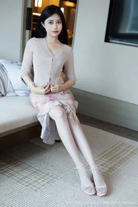 Elegant Fashion Portraits: Xu Nuo Sabrina in IMiss Honey Club Vol.804 Collection - image 5
