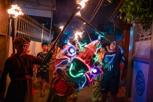 Traditional Mid-Autumn Celebrations in Suburban Hanoi - image 10