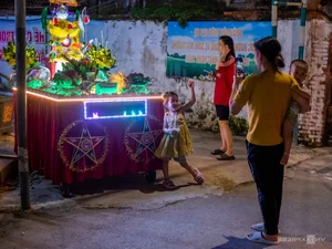 Traditional Mid-Autumn Celebrations in Suburban Hanoi - image 5