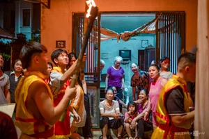 Traditional Mid-Autumn Celebrations in Suburban Hanoi - image 7