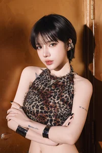 The Viral Beauty of 'Em Xinh' Contestant with AI-Like Features - image 6