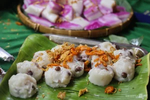 Exploring the Vibrant Riverside Street Food Culture of Saigon - image 11