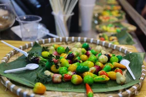 Exploring the Vibrant Riverside Street Food Culture of Saigon - image 1