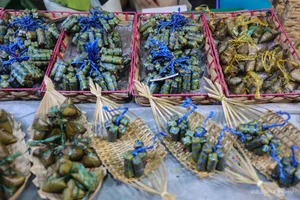 Exploring the Vibrant Riverside Street Food Culture of Saigon - image 9