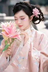 Pink Grace - Captivating Elegant Asian Traditional Beauty - image 11