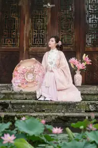Pink Grace - Captivating Elegant Asian Traditional Beauty - image 3