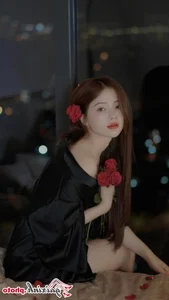 Exploring the Style and Rise of Le Ly Lan Huong: From Viral ID Card Sensation to Modern Fashion Icon - image 32