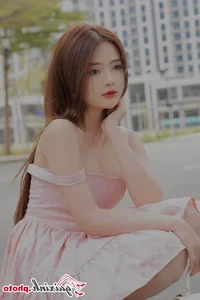 Exploring the Style and Rise of Le Ly Lan Huong: From Viral ID Card Sensation to Modern Fashion Icon - image 10