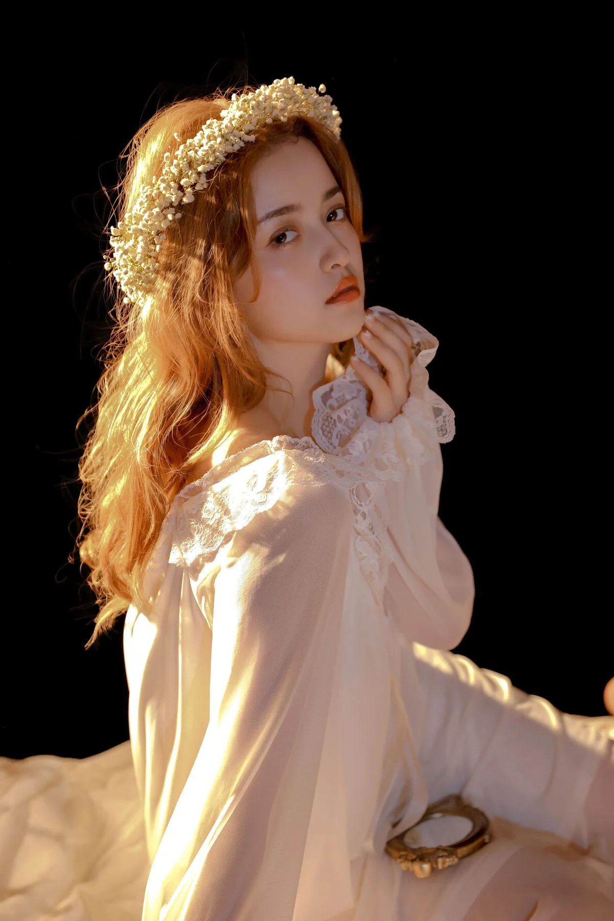 Elegant Portraiture: A Di in YiTuYu Art Language Vol.7023