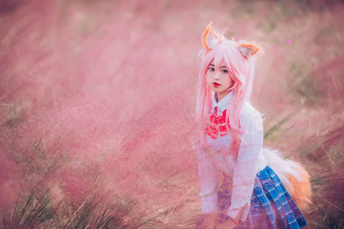 YiTuYu Art Language Vol.4302: Capturing the Ethereal Beauty of Hu Ya