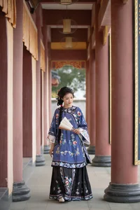 Timeless Elegance: Xin Xin in YiTuYu Art Language Vol.8883 - image 8