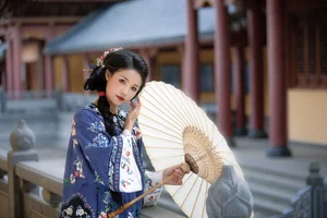Timeless Elegance: Xin Xin in YiTuYu Art Language Vol.8883 - image 32