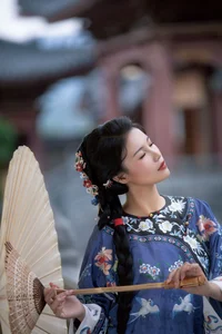 Timeless Elegance: Xin Xin in YiTuYu Art Language Vol.8883 - image 5