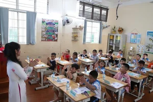 Memorable First Day of School for First Graders in Ho Chi Minh City - image 4
