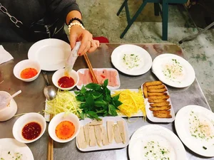 Exploring Da Lat Street Food: A Culinary Guide for Under $5 - image 9