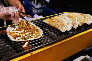 Exploring Da Lat Street Food: A Culinary Guide for Under $5 - image 0