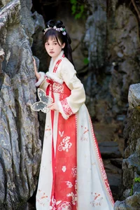 Art Language Vol.7362: Exploring the Ethereal Aesthetic of Xiao Xiao Yu - image 21