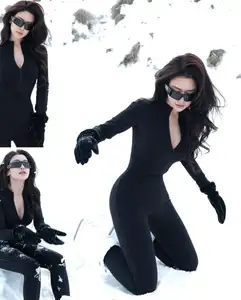 Quyen Qui Goes Viral: Bold Fashion Amidst Snowy Landscape, Captivating All Eyes - image 3