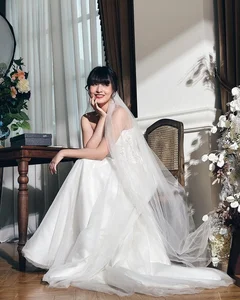 Stunning IELTS 8.5 Scholar Turns Heads in Elegant Wedding Gown: Who is the Lucky Groom? - image 1