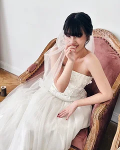 Stunning IELTS 8.5 Scholar Turns Heads in Elegant Wedding Gown: Who is the Lucky Groom? - image 7