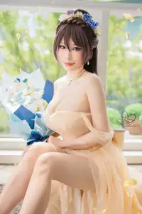Coser Hane Ame Shines in Her 2025 Birthday Dress Captivating Elegance and Alluring Charm! - image 9