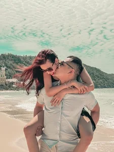 High-Society Rumors: Vietnamese Elite Family Beauty Sparks Pregnancy Speculation - image 1