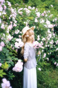 YiTuYu Art Language Vol.6892 Featuring Zi Qing: A Visual Masterpiece - image 0