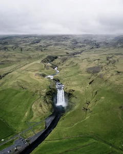 Discovering the Breathtaking Landscapes and Natural Wonders of Iceland - image 8