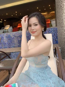 Exploring the Charisma and Style of Vietnamese Beauty Icon Trang Phi - image 0