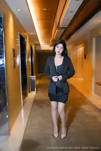 XiuRen No.10487 Mei You: Captivating Black OL Style, Professional Allure - image 11
