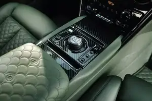 Discover the Unique Emerald Green Interior of the Million-Dollar Rolls-Royce Cullinan Brabus 700 - image 11