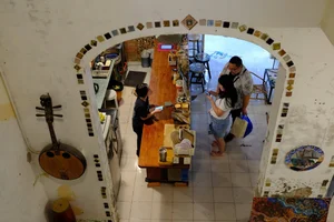 Creative Mosaic Art Workshops in Ho Chi Minh City Coffee Shops - image 7