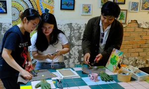 Creative Mosaic Art Workshops in Ho Chi Minh City Coffee Shops - image 8