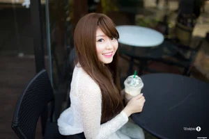 The Timeless Elegance of Vietnamese Ao Dai: A Stunning Collection of Traditional Fashion and Cultural Beauty - image 8