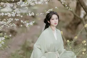 Pure Elegance of Qi Luo Sheng De Xiao Su Su Amidst Spring Blossoms - YiTuYu Vol.8817 - image 11