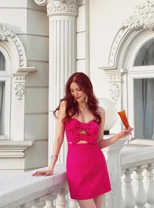 Lan Khue Enjoys a Luxurious Family Vacation with Husband and Son - image 4